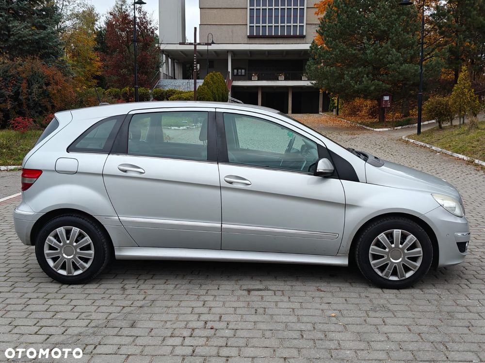 Mercedes-Benz B-Class 2011 photo 5