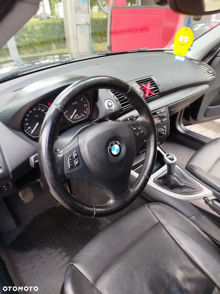 BMW Seria 1 - 15