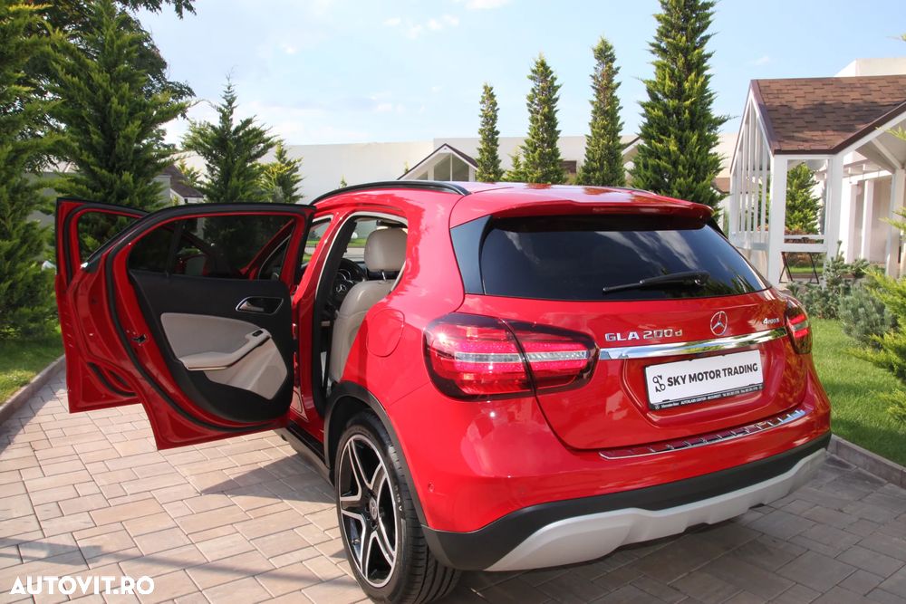 Mercedes-Benz GLA 200 d 4MATIC Aut. - 15