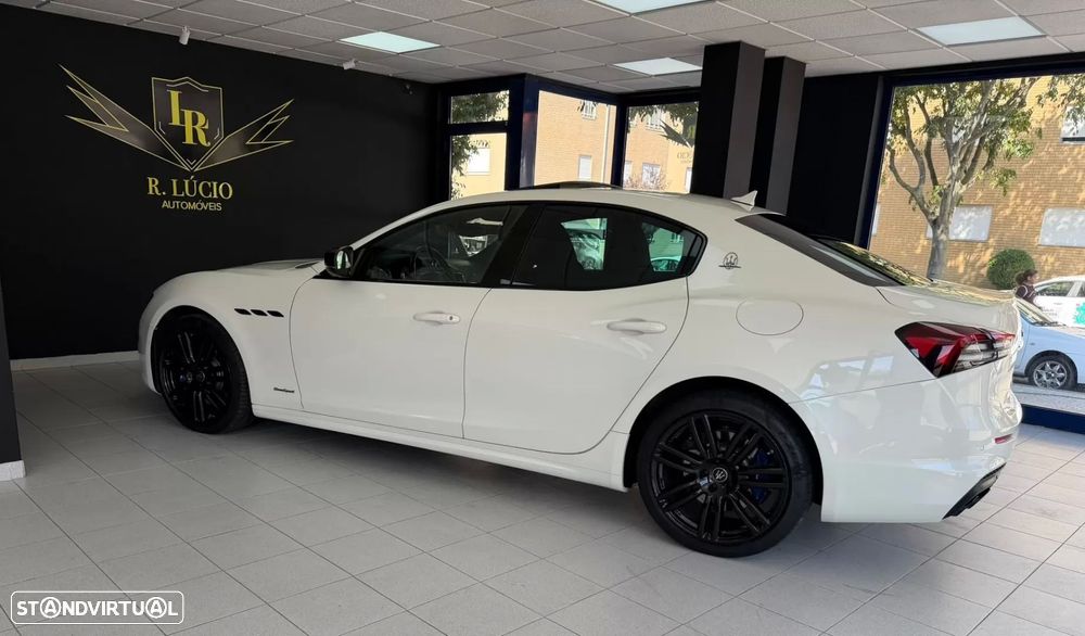Maserati Ghibli GT Hybrid - 14