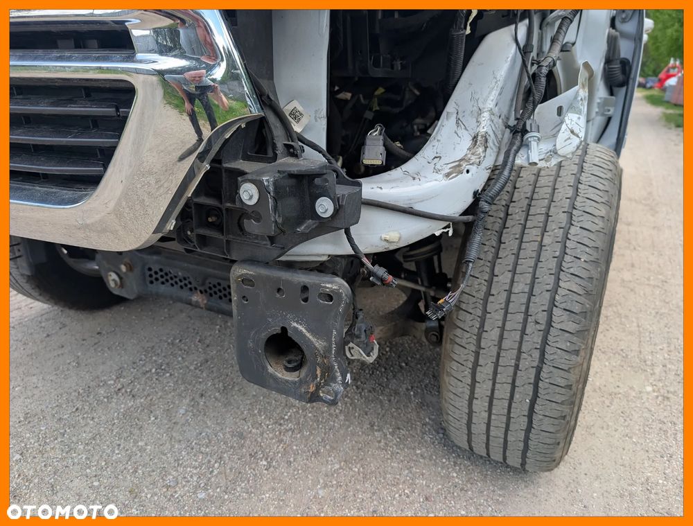 RAM 1500 Crew Cab Shortbed Bighorn - 11