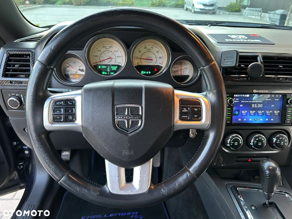 Dodge Challenger 3.5 SE - 28