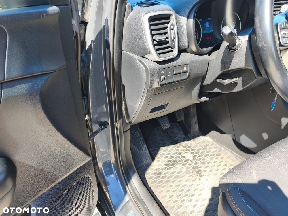 Kia Sportage 1.6 GDI 2WD SPIRIT - 19