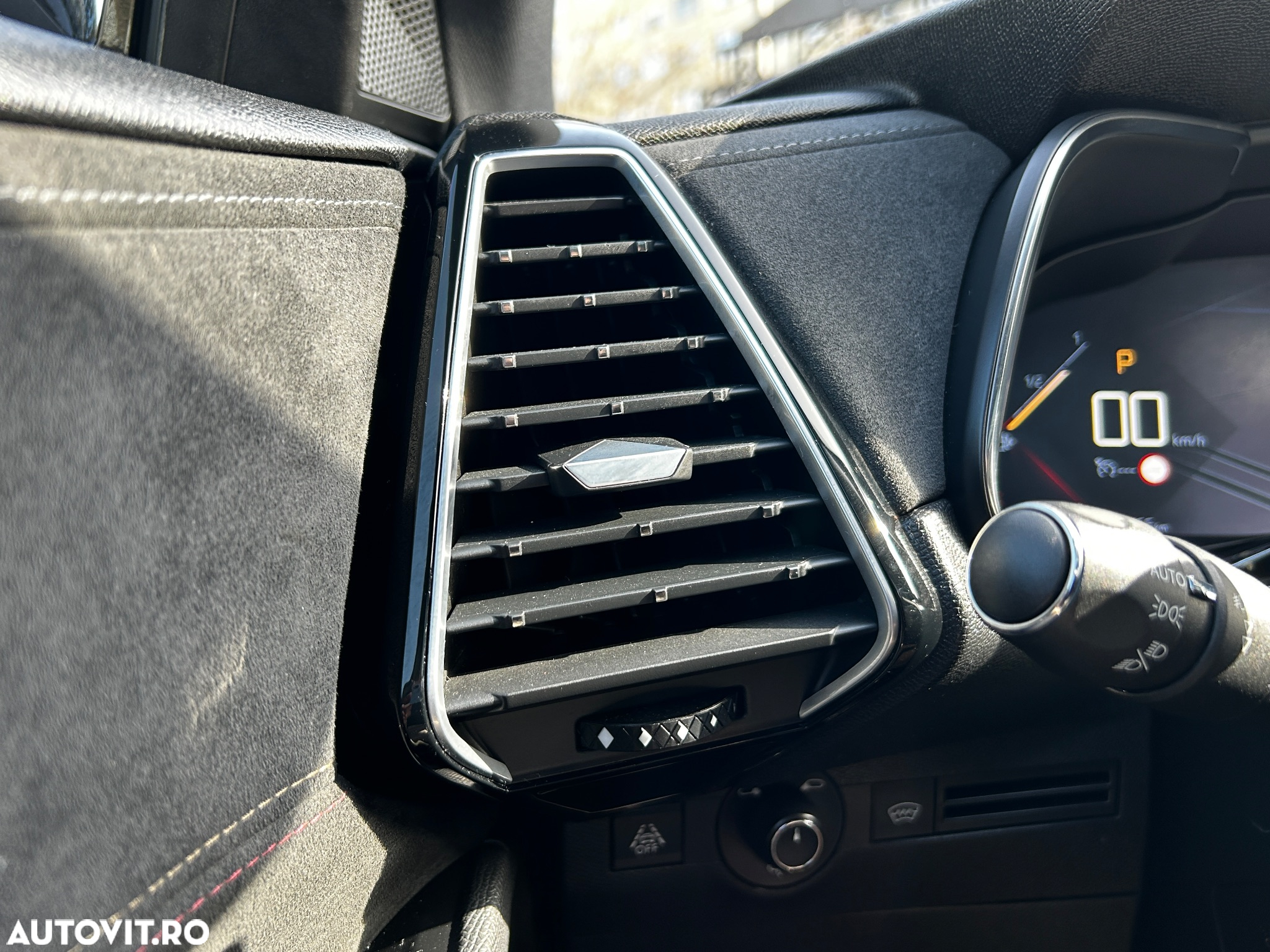 DS Automobiles DS 7 Crossback - 34