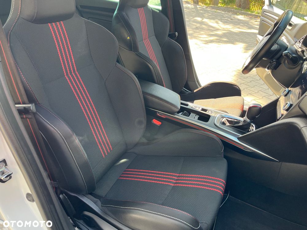 Renault Megane 1.3 TCe FAP R.S Line EDC - 29