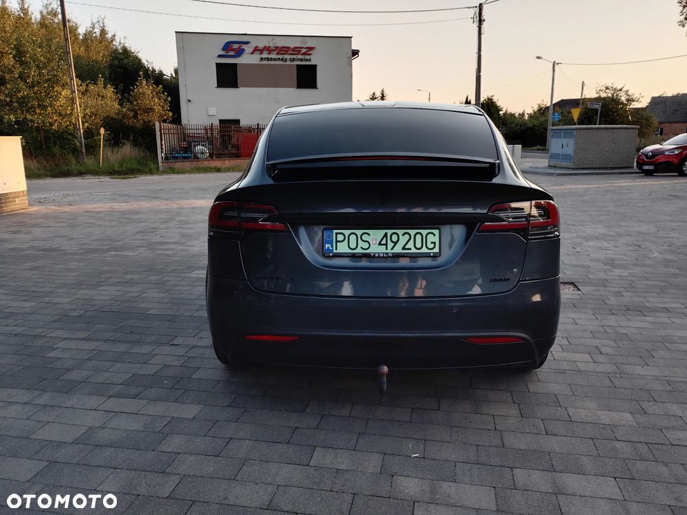 Tesla Model X - 6