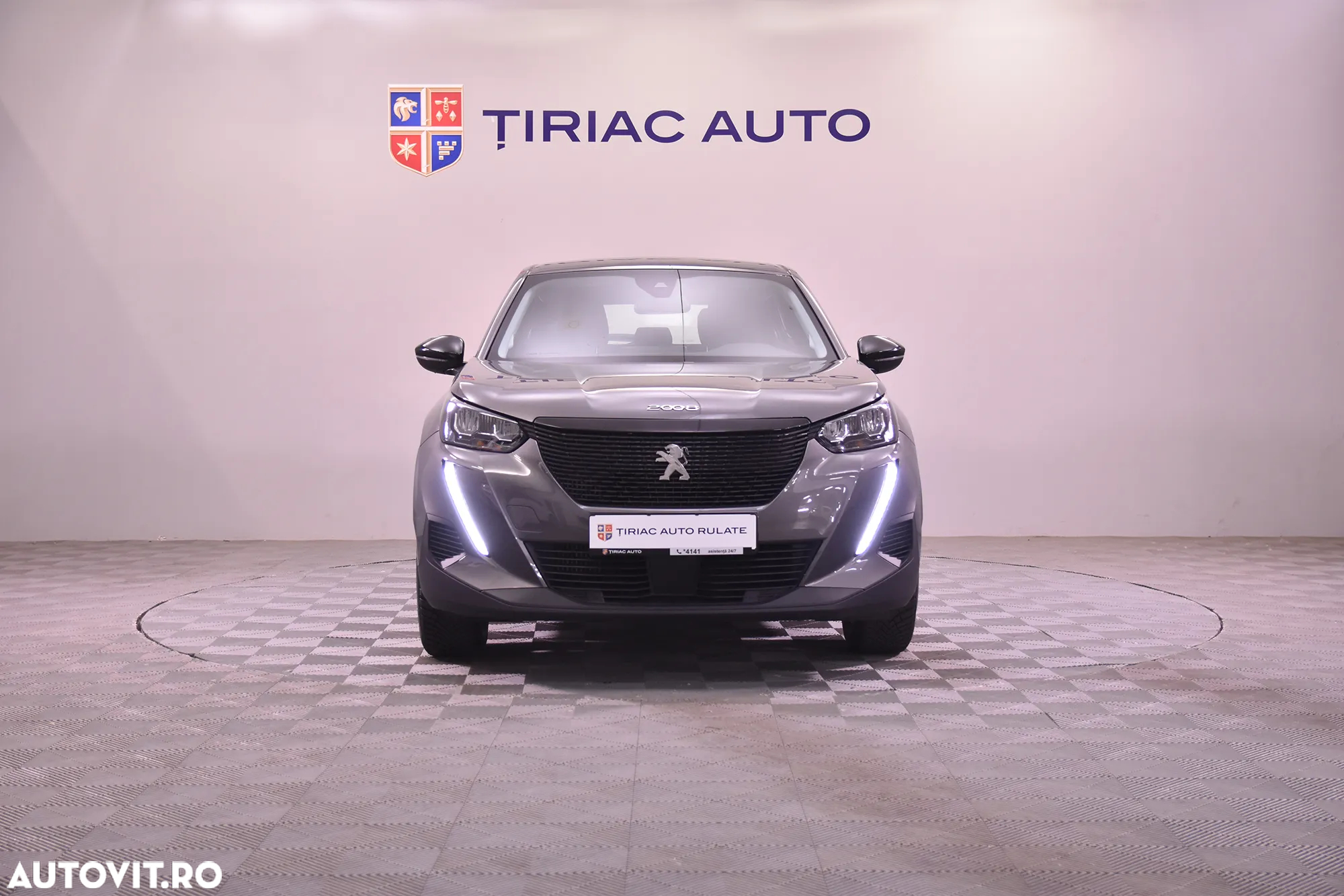 Peugeot 2008 - 8