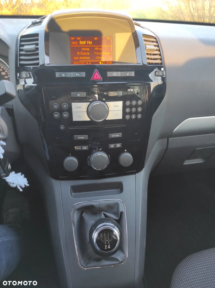 Opel Zafira 1.8 Cosmo - 9