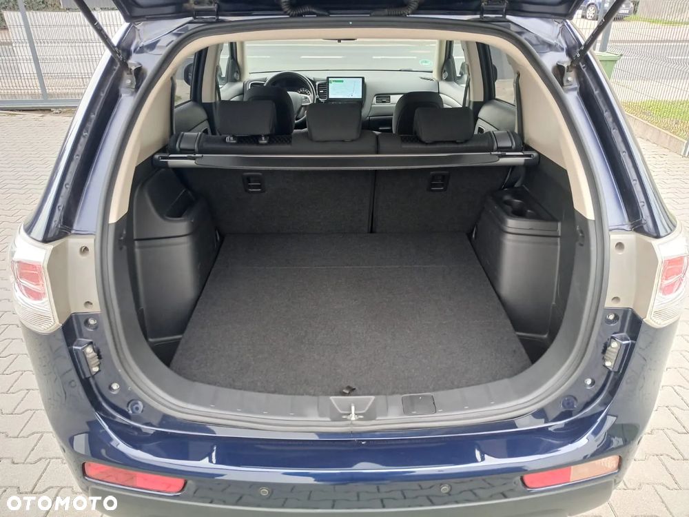 Mitsubishi Outlander 2.0 2WD Diamant Edition - 19