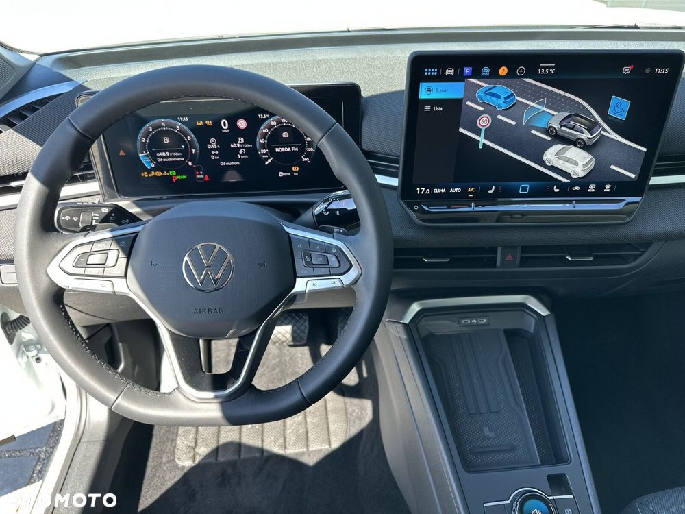 Volkswagen T-Roc - 14