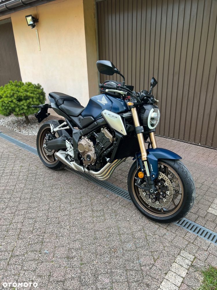 Honda CB - 10
