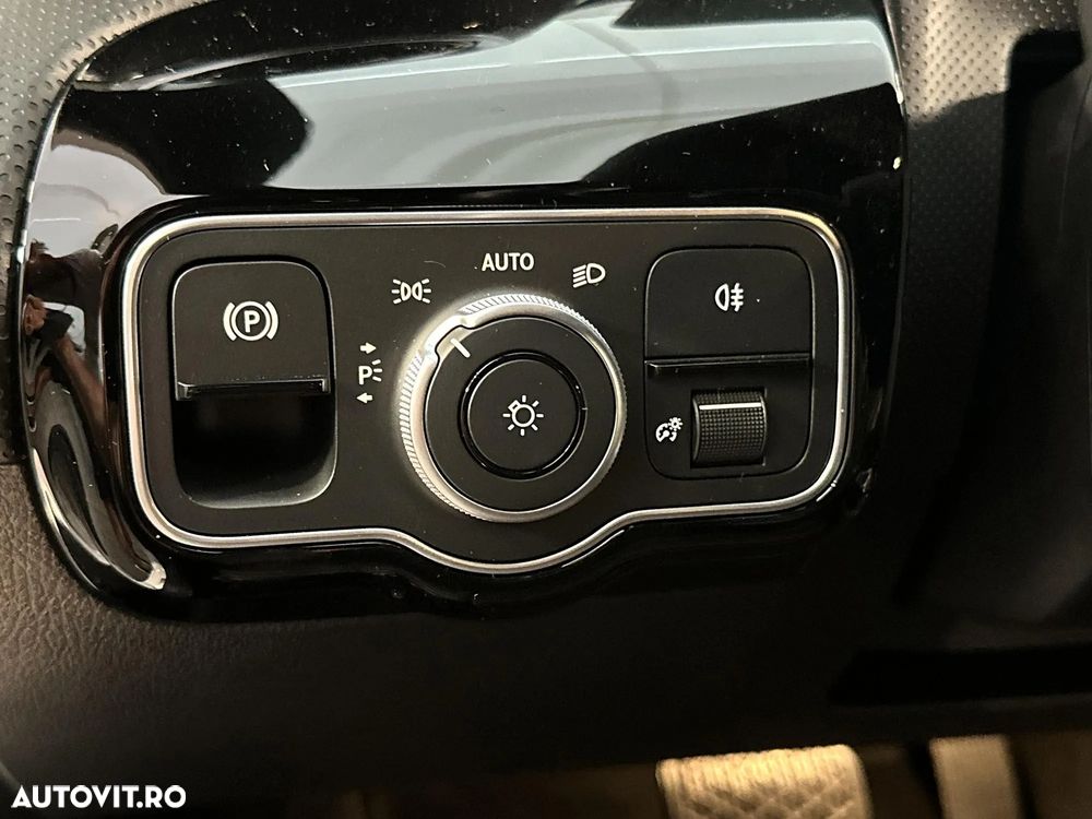 Mercedes-Benz A 200 MHEV 7G-DCT - 16