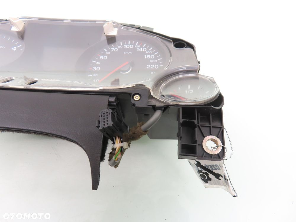 LICZNIK AUDI A8 D3 3.0 TDI 4E0920930M 4E0910930M - 7
