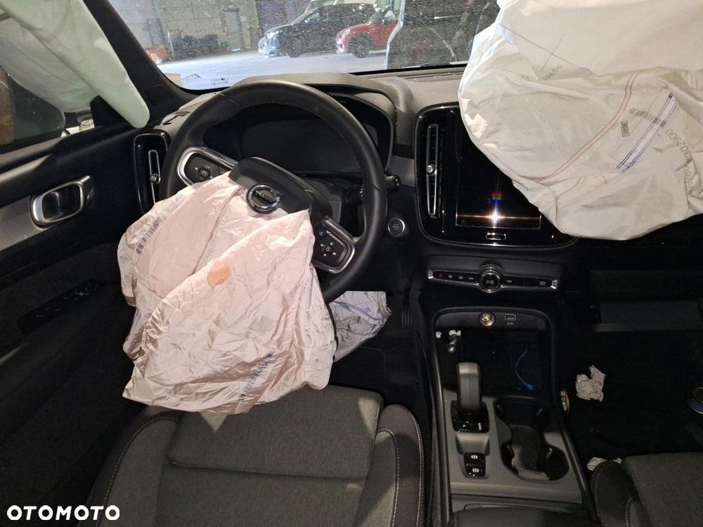 Volvo XC 40 - 9