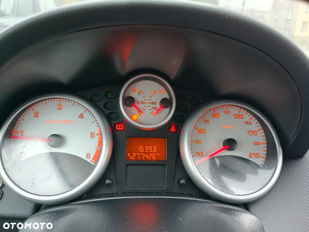 Peugeot 207 90 HDi FAP (Blue Lion) Sport - 22