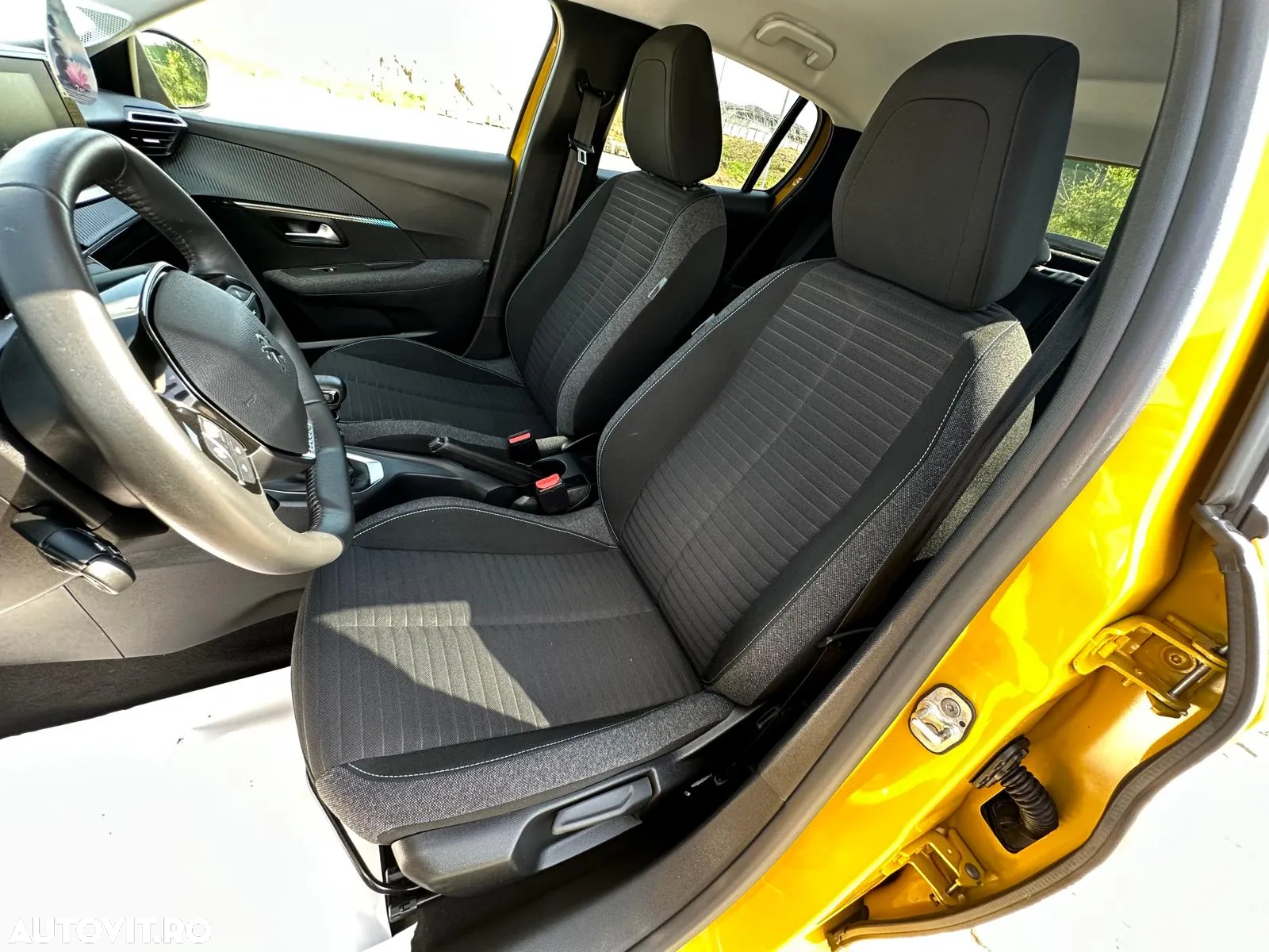 Peugeot 208 PureTech 100 Style - 17