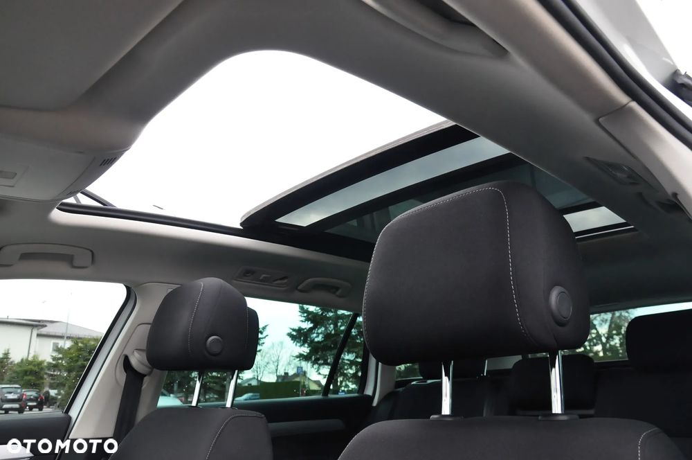 Volkswagen Passat - 37