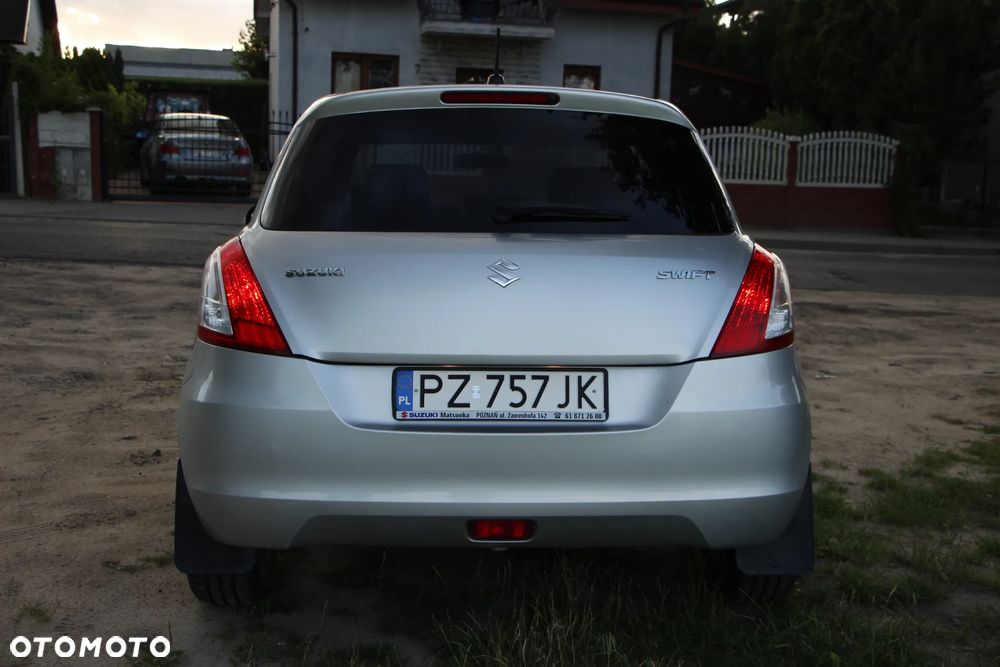 Suzuki Swift - 3