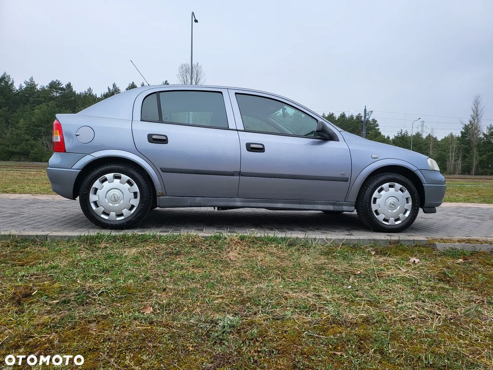 Opel Astra 1.4 - 7