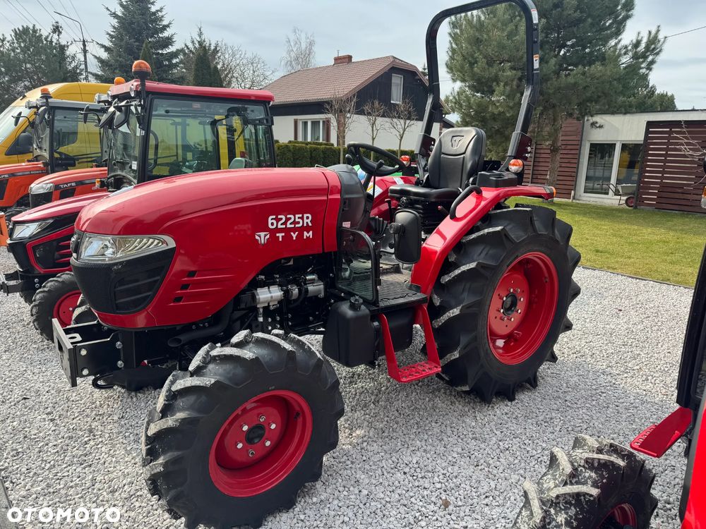 TYM 6225R - 1