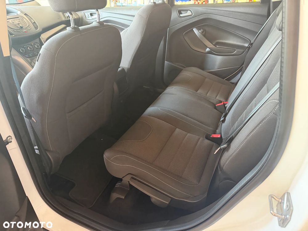 Ford Kuga - 11