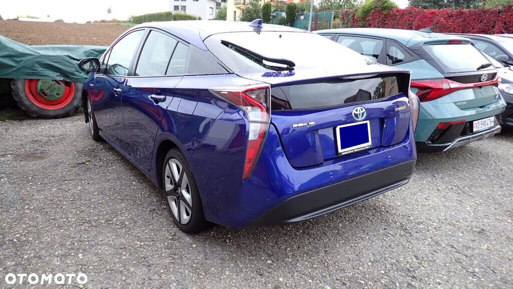 Toyota Prius 2017 photo 5