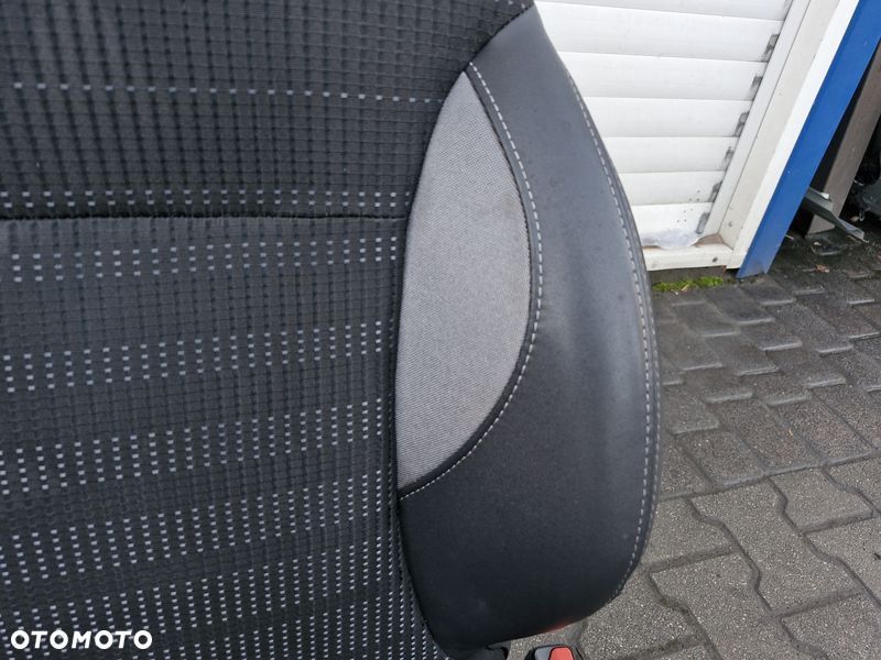 peugeot 2008 i 1 fotel pasażera prawy przód przedni półskóra - 4