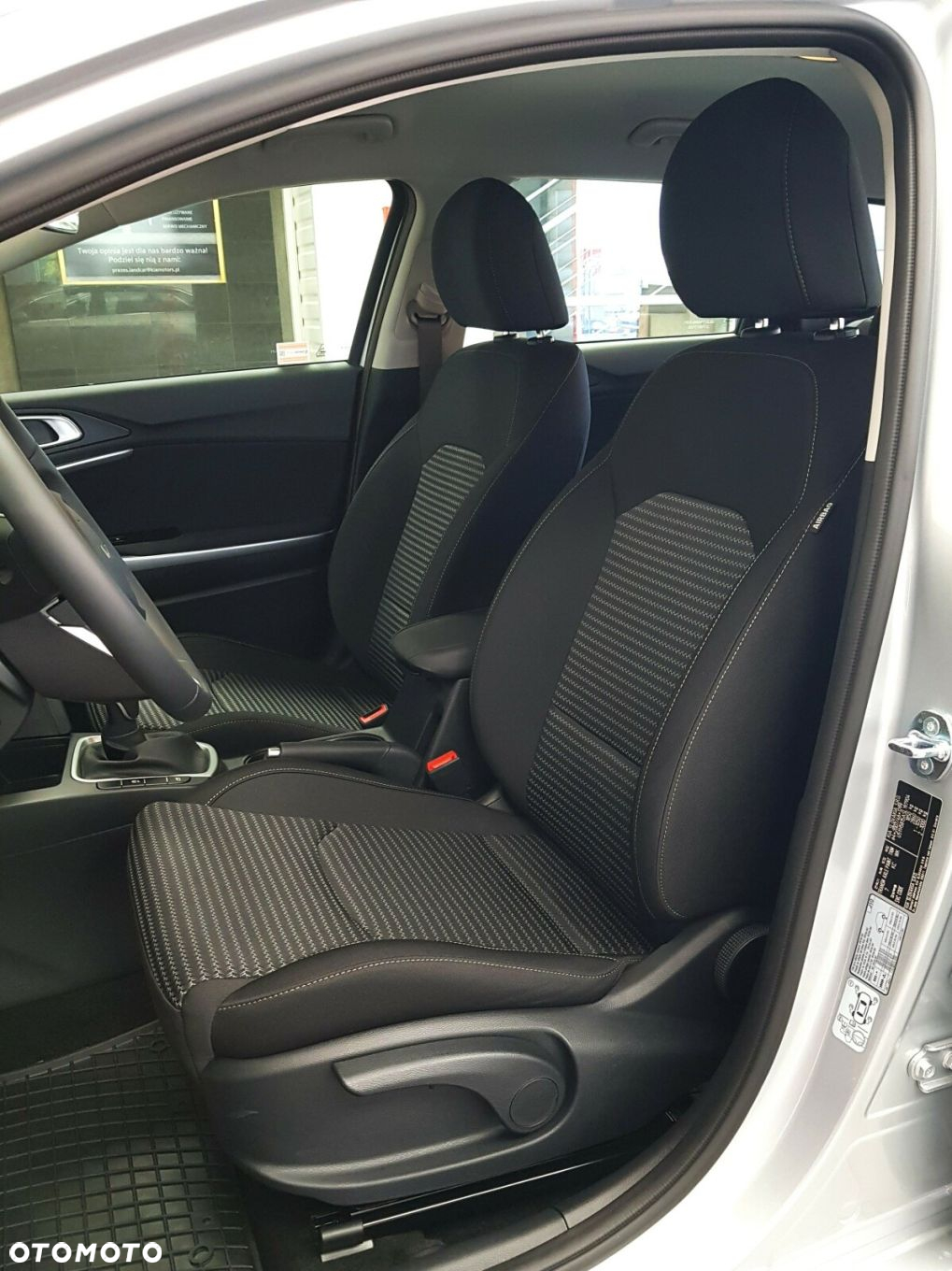 Kia Ceed - 14