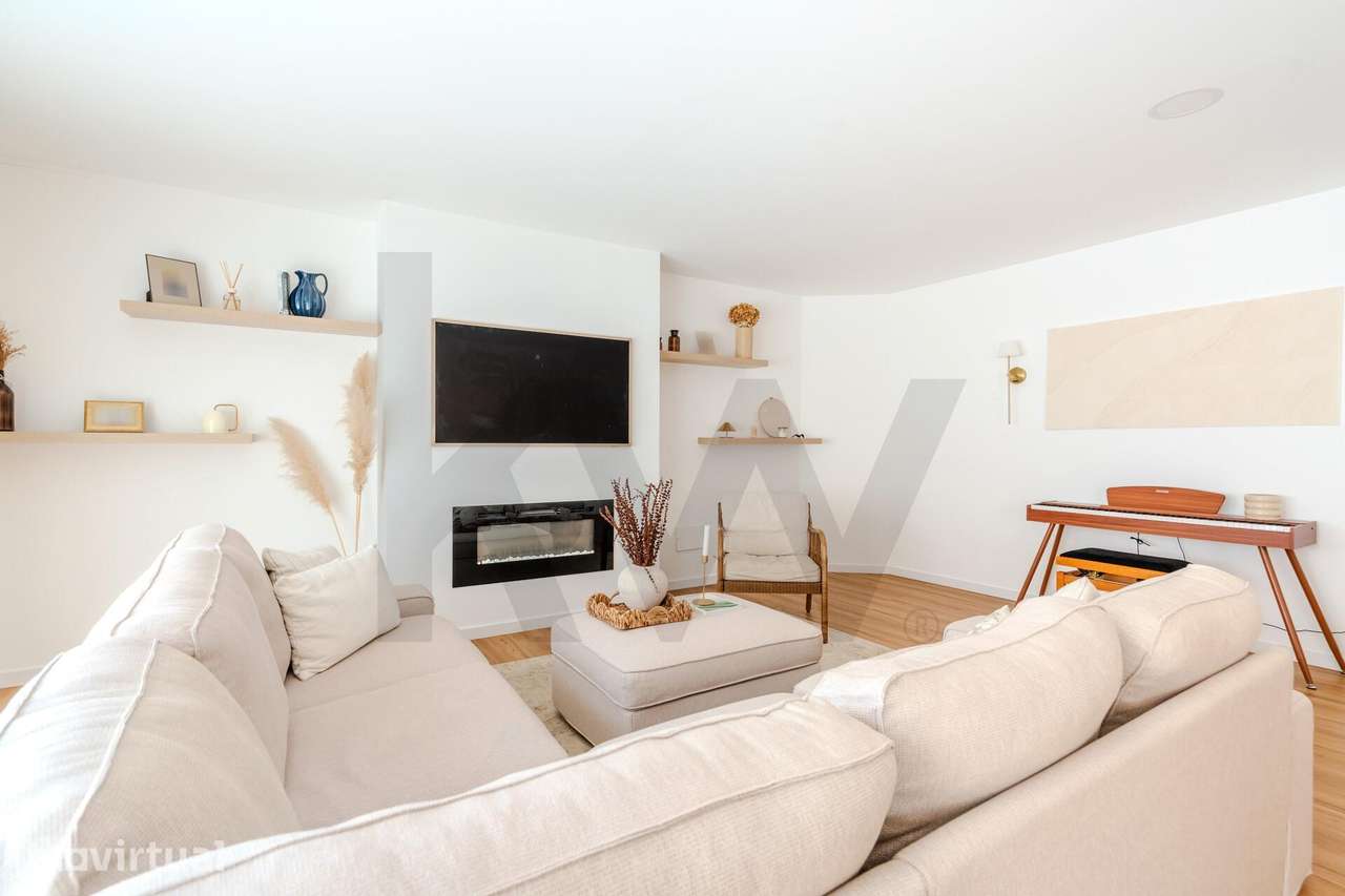 Duplex T3 Renovado no Montijo: Onde o Design Moderno encontra o Pôr do - Vista 3