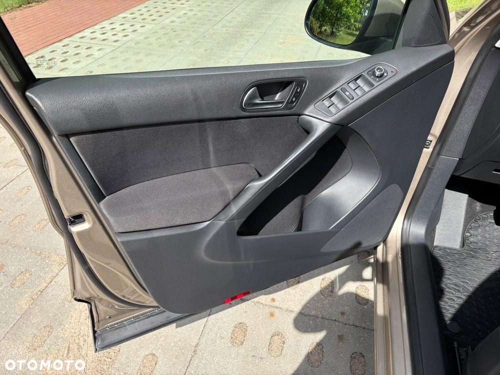 Volkswagen Tiguan - 28