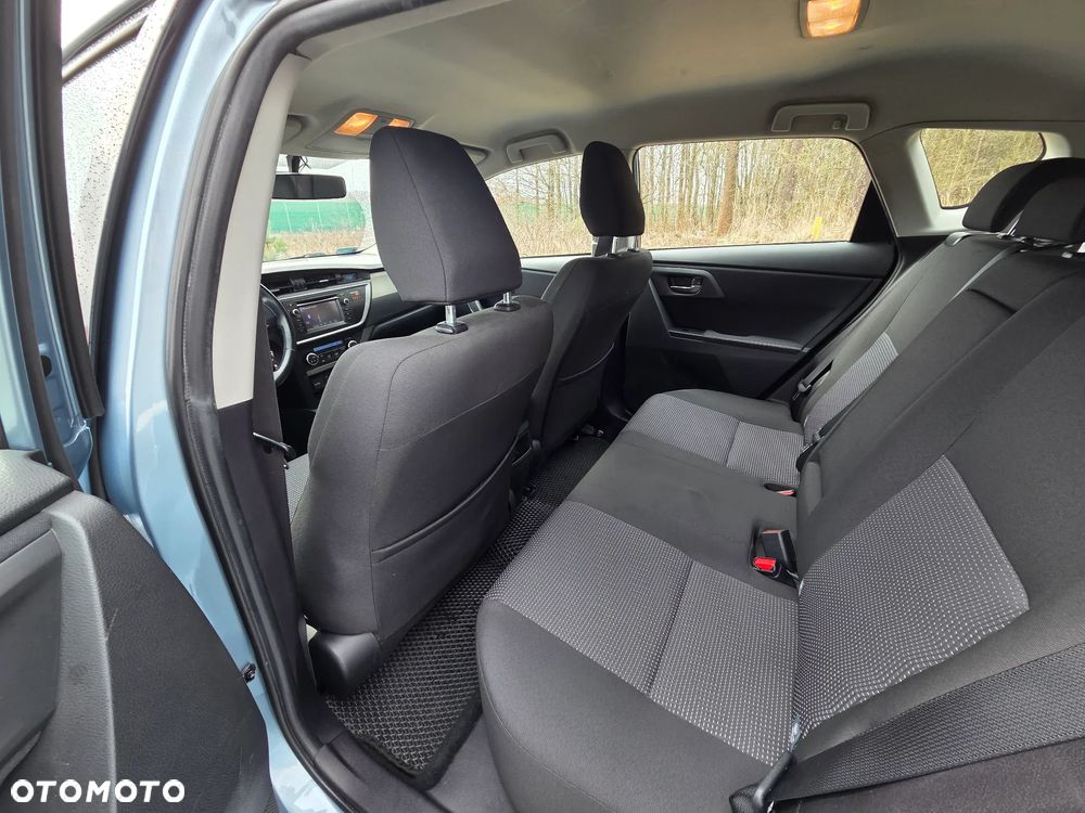 Toyota Auris 1.6 Premium - 15