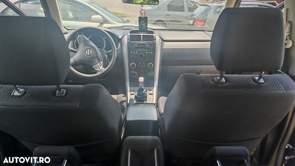 Suzuki Grand Vitara 1.9 DDiS Comfort - 6