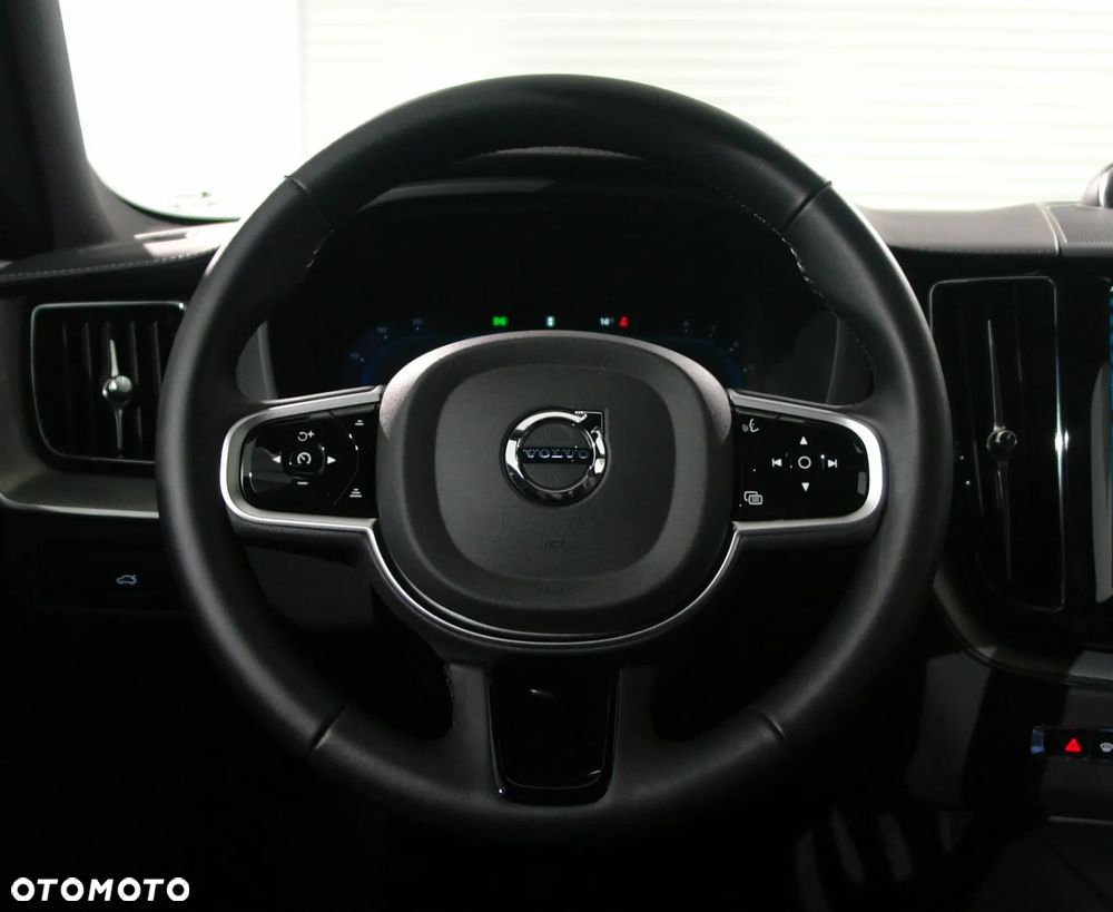 Volvo XC 60 B5 B AWD Ultimate Black Edition - 23