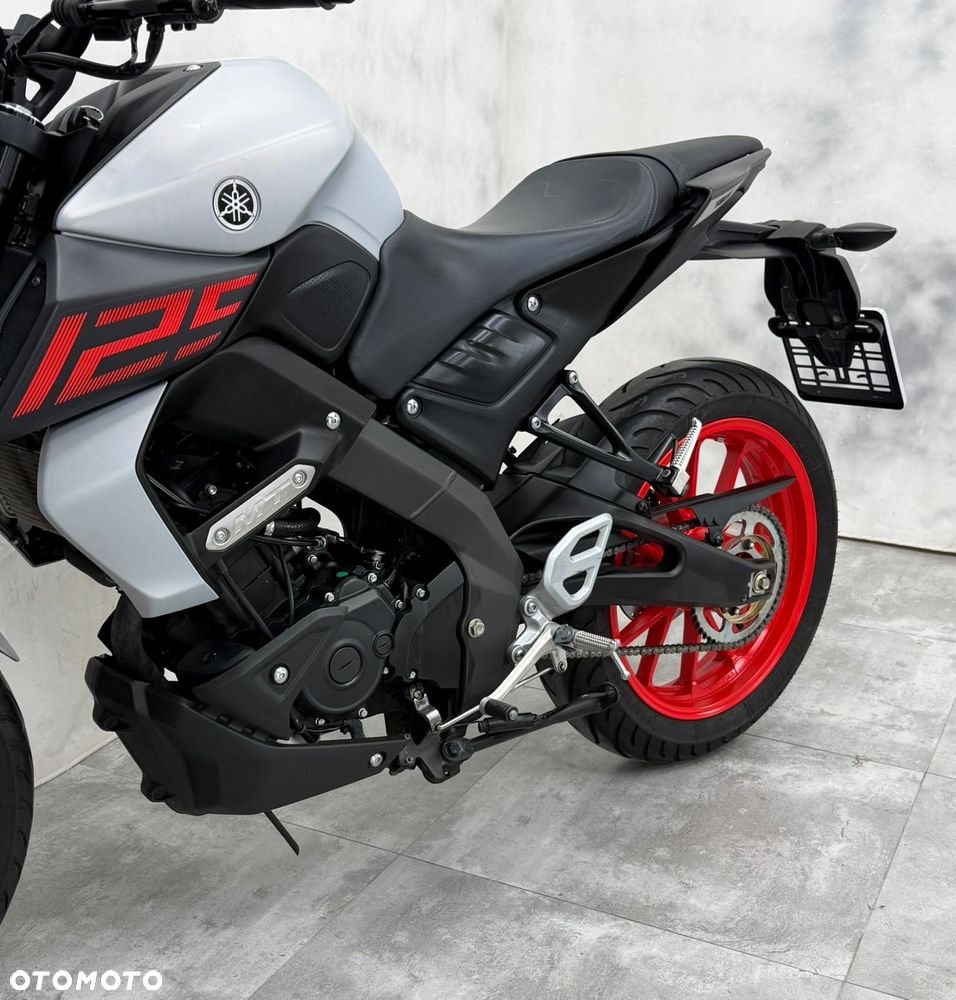 Yamaha MT - 8