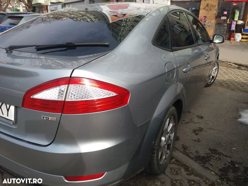 Ford Mondeo 1.8 TDCi Trend - 21