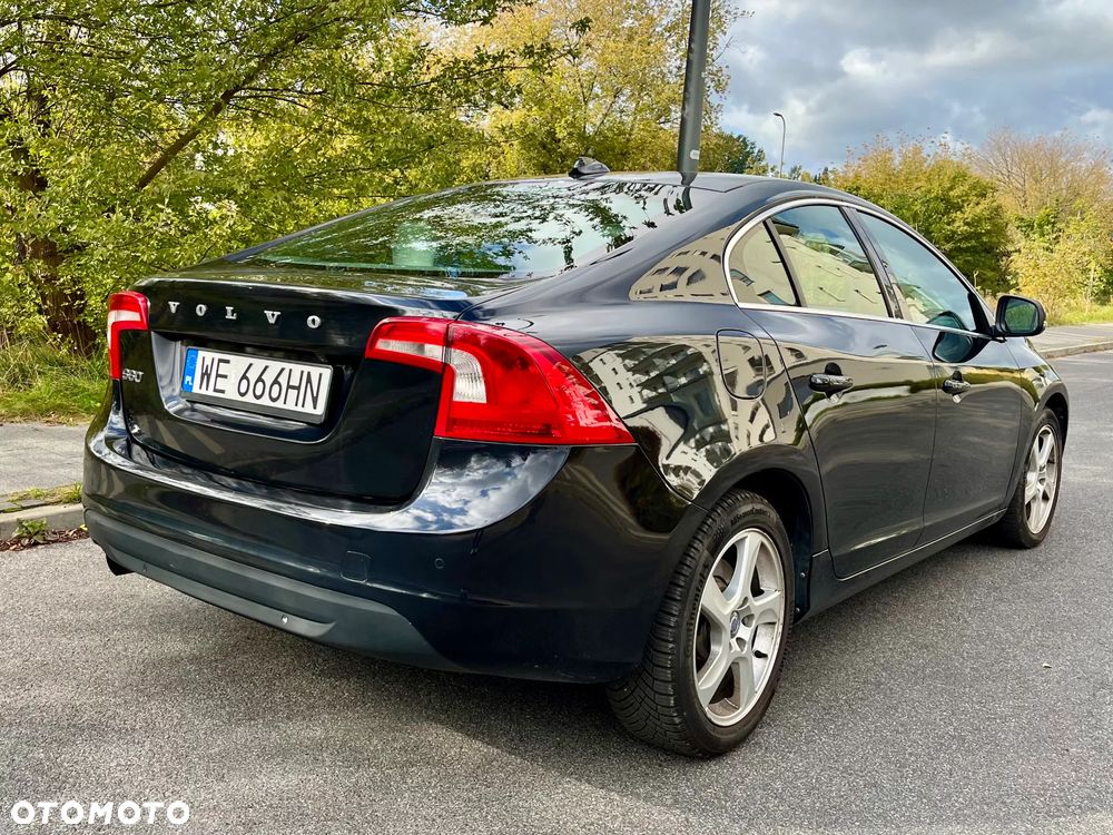 Volvo S60 D3 Geartronic Summum - 4