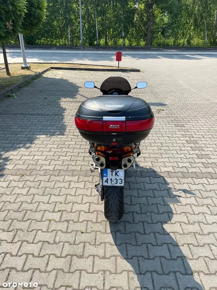 Honda VFR - 8