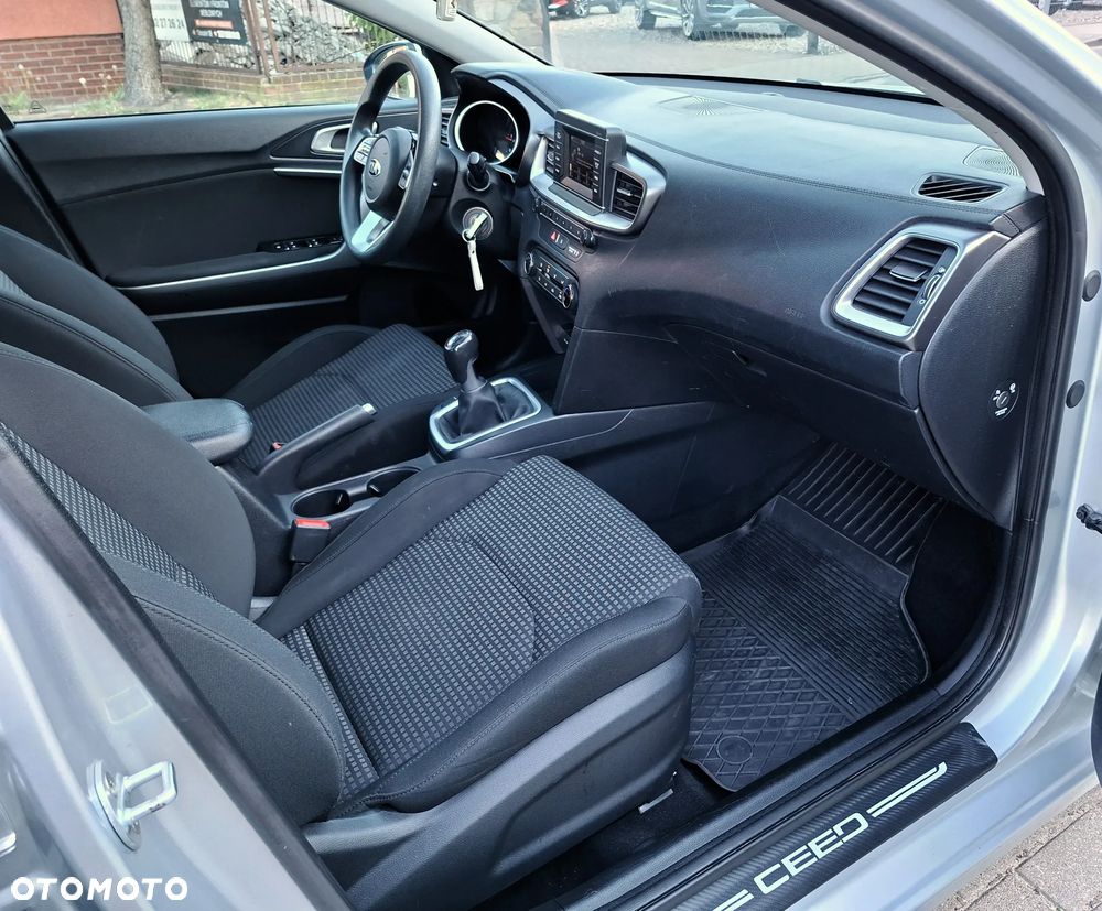 Kia Ceed - 19