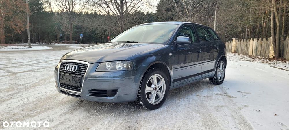 Audi A3 Sportback - 1