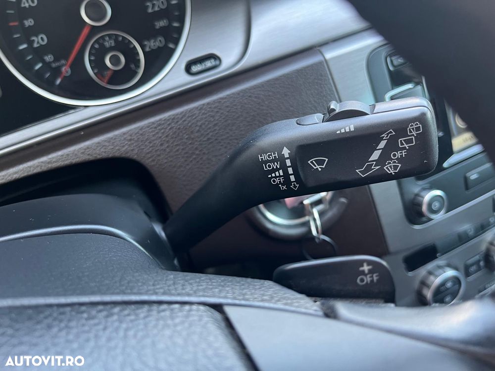 Volkswagen Passat 2.0 TDI DSG BlueMotion Technology Highline - 16