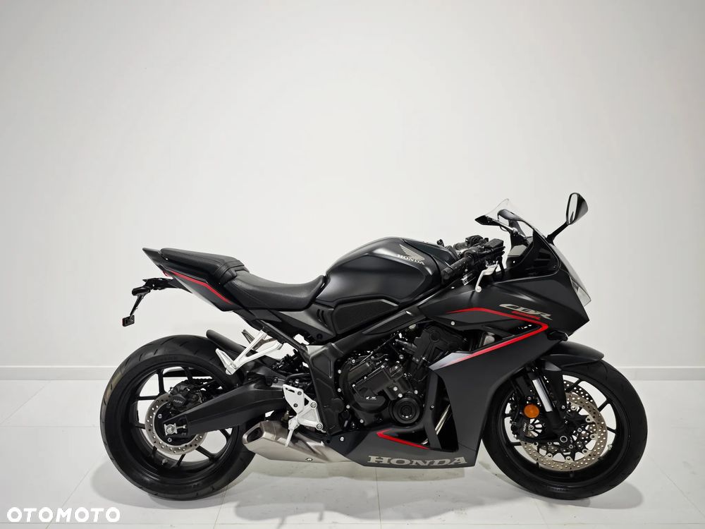 Honda CBR - 1