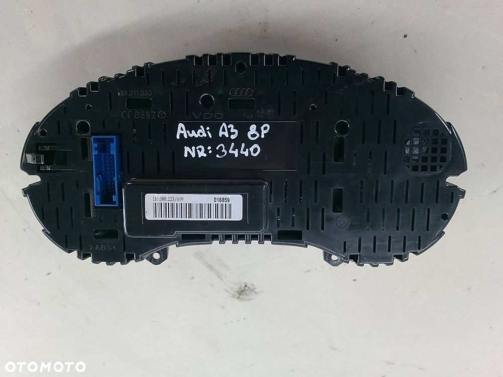 LICZNIK AUDI A3 8P/8PA/8P7 8P0920930C VDO 2.0 TDI - 5