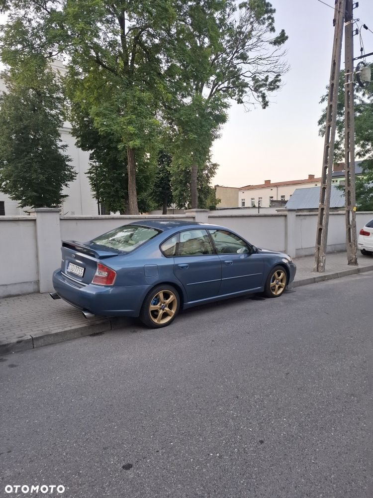 Subaru Legacy - 1