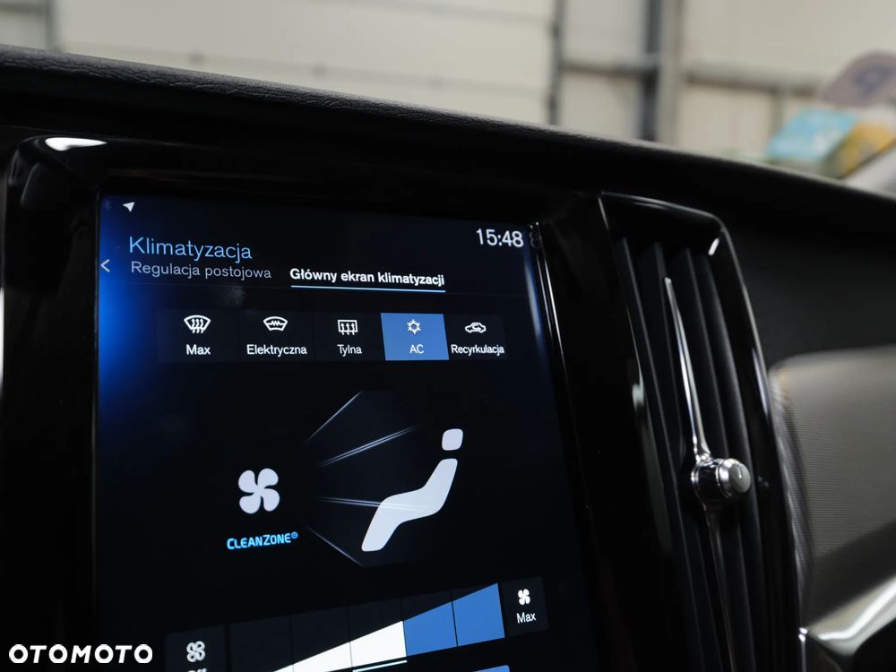 Volvo V90 Cross Country D4 AWD Pro - 33
