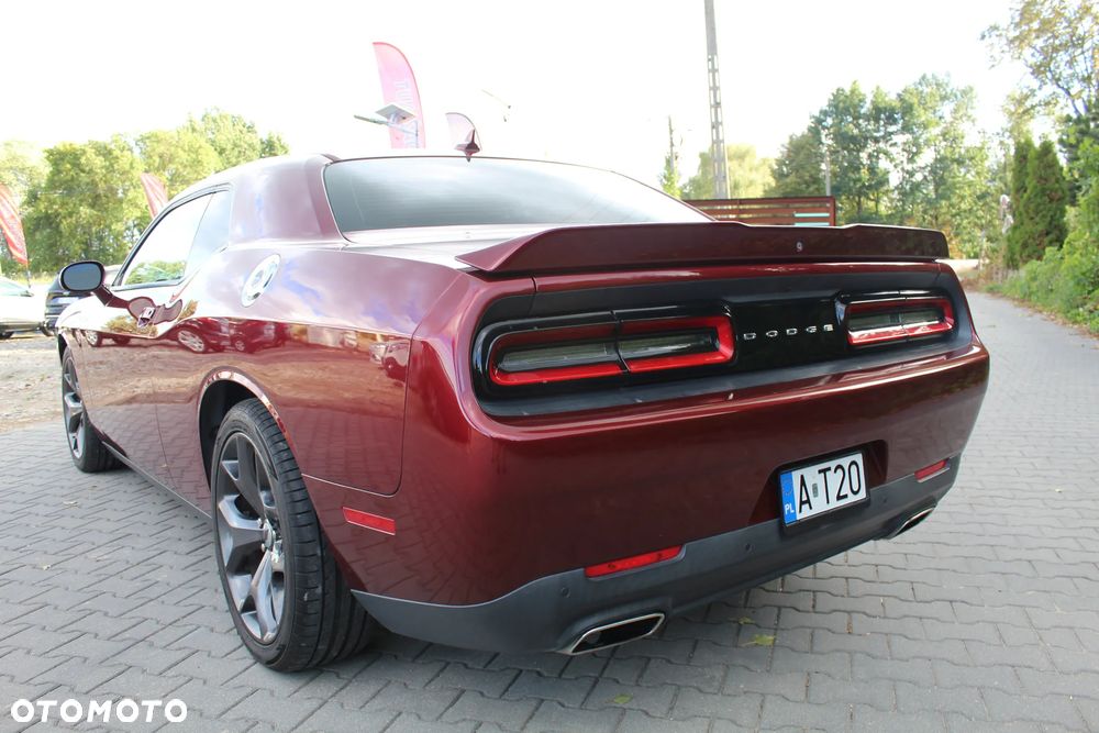 Dodge Challenger - 5