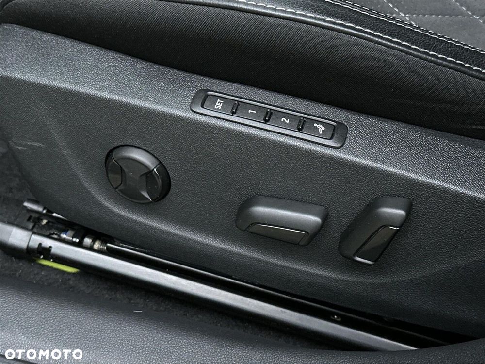 Skoda Octavia 2.0 TSI RS DSG - 12