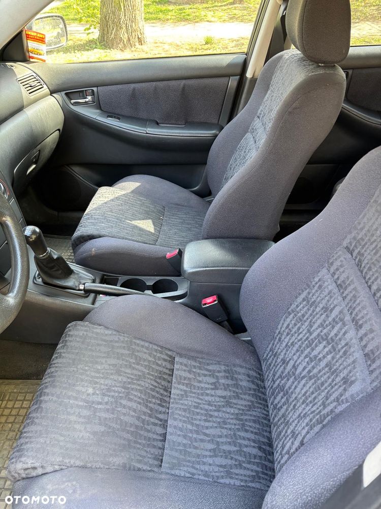 Toyota Corolla 1.4 VVT-i Base - 11