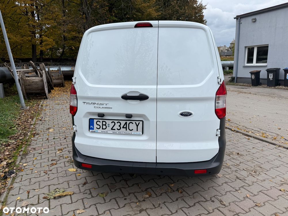 Ford Transit Courier - 4
