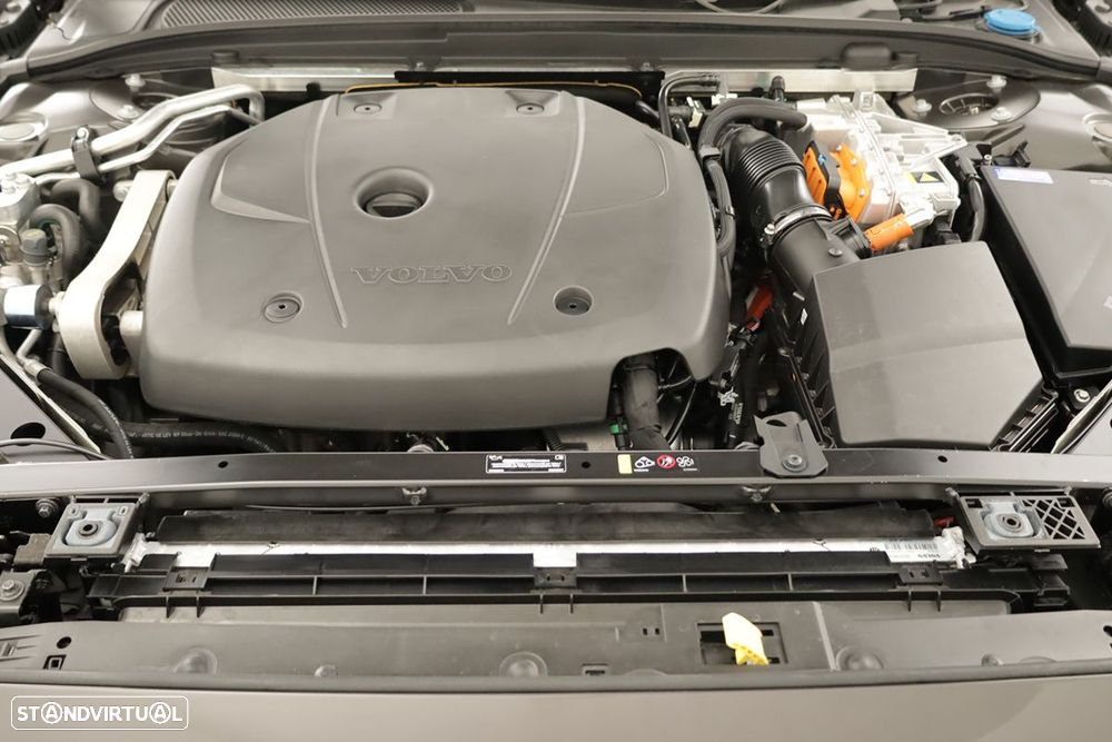 Volvo V60 2.0 T6 AWD TE Essential - 28