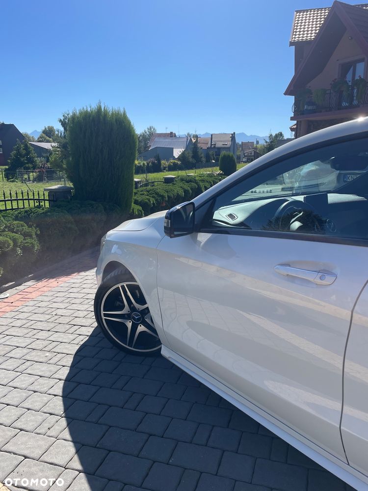 Mercedes-Benz CLA 250 7G-DCT AMG Line - 4